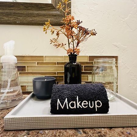 Home Sweet Idahome, Feels Like Home With All The Decor You Wish You Could Afford King Bed In Master, Fully Fenced Dog Friendly Yard, A Few Blocks From Bsu And Downtown Boise, Your Perfect Stay! Bagian luar foto