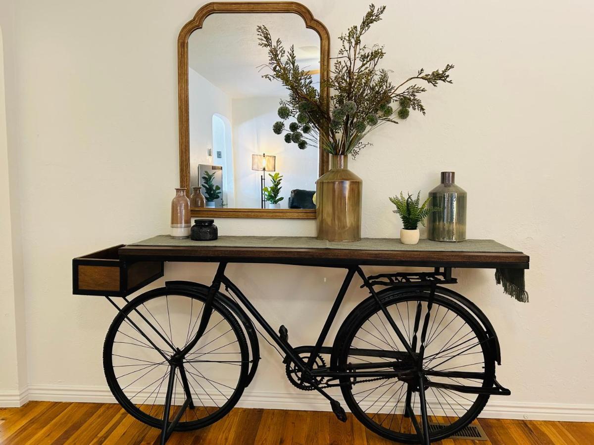 Home Sweet Idahome, Feels Like Home With All The Decor You Wish You Could Afford King Bed In Master, Fully Fenced Dog Friendly Yard, A Few Blocks From Bsu And Downtown Boise, Your Perfect Stay! Bagian luar foto