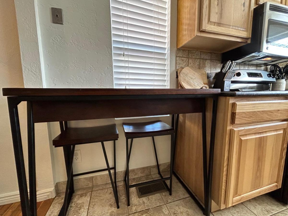 Home Sweet Idahome, Feels Like Home With All The Decor You Wish You Could Afford King Bed In Master, Fully Fenced Dog Friendly Yard, A Few Blocks From Bsu And Downtown Boise, Your Perfect Stay! Bagian luar foto