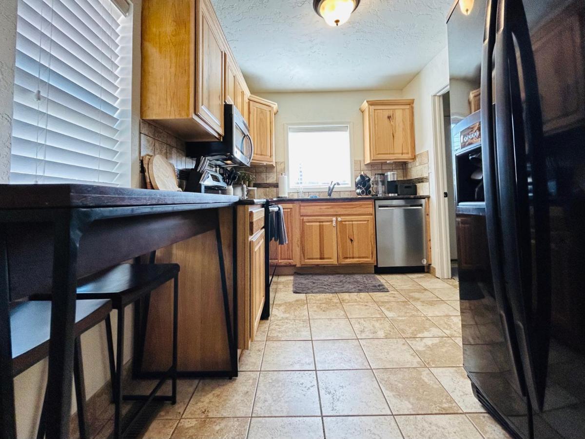 Home Sweet Idahome, Feels Like Home With All The Decor You Wish You Could Afford King Bed In Master, Fully Fenced Dog Friendly Yard, A Few Blocks From Bsu And Downtown Boise, Your Perfect Stay! Bagian luar foto