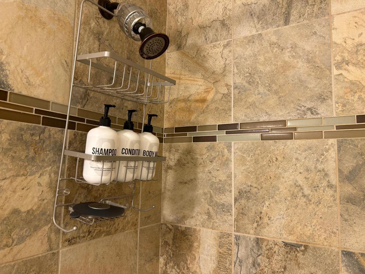 Home Sweet Idahome, Feels Like Home With All The Decor You Wish You Could Afford King Bed In Master, Fully Fenced Dog Friendly Yard, A Few Blocks From Bsu And Downtown Boise, Your Perfect Stay! Bagian luar foto